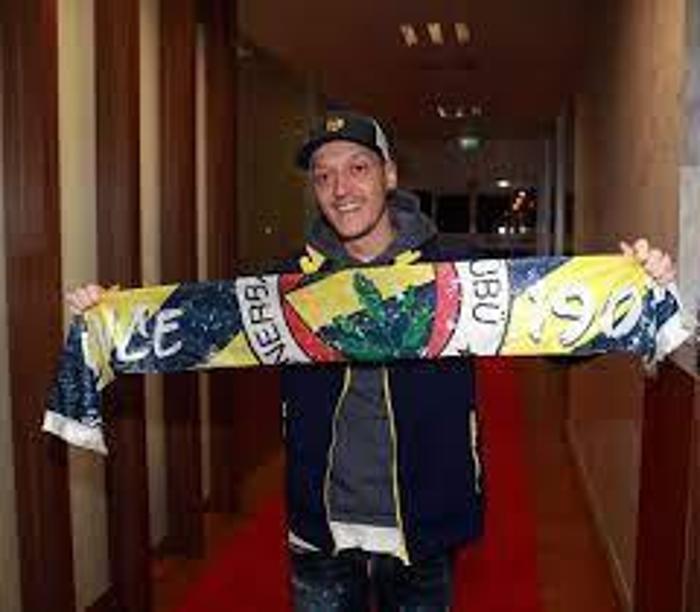 Fenerbahçede Mesut Özilin gelişi rüya gibi oldu Şimdi ise kadro dışı