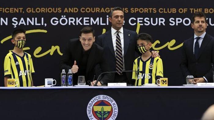 Fenerbahçede Mesut Özilin gelişi rüya gibi oldu Şimdi ise kadro dışı