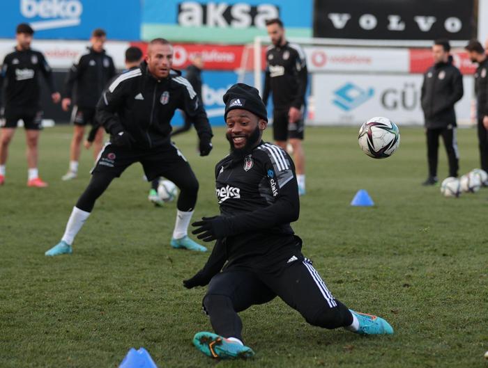 Beşiktaşta son dakika Valerien Ismael, ilk antrenmanına çıktı
