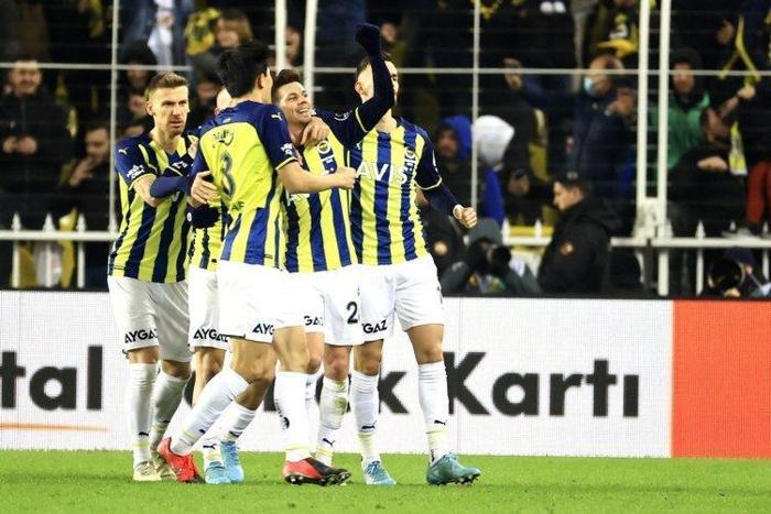 Son dakika haberi Acun Ilıcalı Fenerbahçe ve Galatasaraydan transfer yapıyor 3 bomba birden...