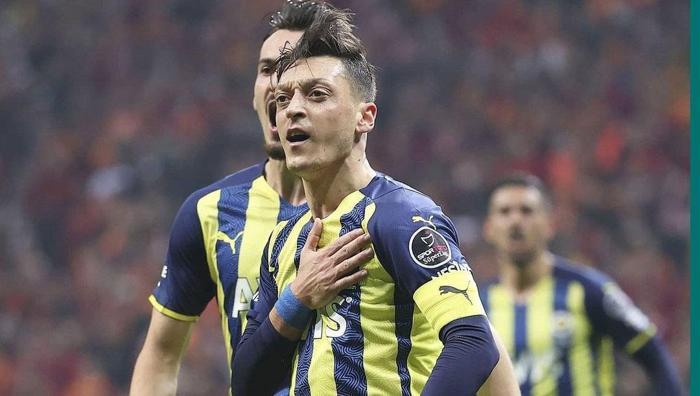 Son dakika Fenerbahçe haberi... Löw transfer raporunu sundu Mesut Özil ve Ozan Tufan için son karar...