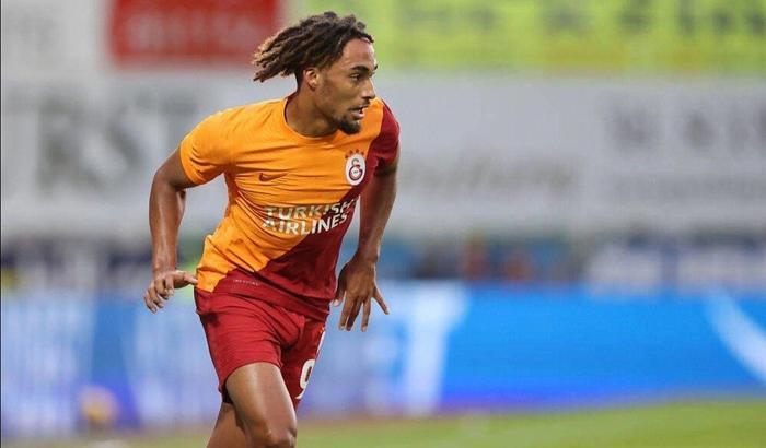 Son dakika Galatasarayda Sacha Boey şoku...