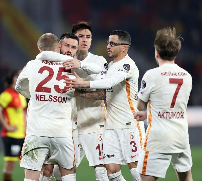 Son dakika Galatasarayda Sacha Boey şoku...