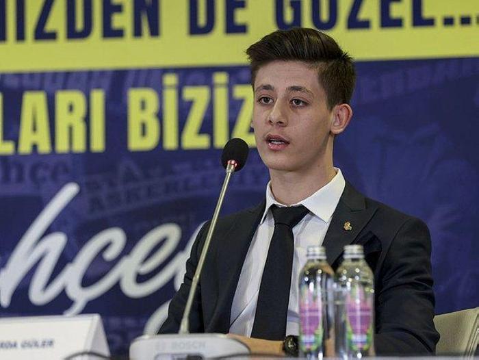 Son dakika haberi Fenerbahçenin göz bebeği Arda Gülere dev talipler...