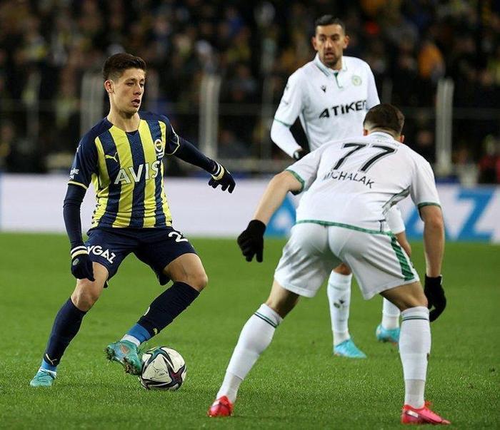 Son dakika haberi Fenerbahçenin göz bebeği Arda Gülere dev talipler...