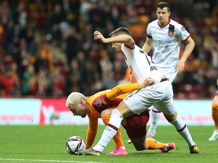 Nefes aldırmadılar Fanatik yazarları Galatasaray - Karagümrük maçını değerlendirdi