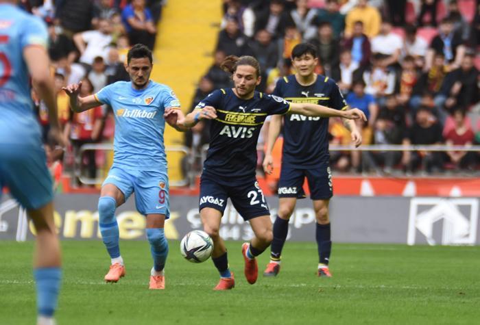 Avrupa yolu açıldı Fanatik yazarları Kayserispor - Fenerbahçe maçını değerlendirdi