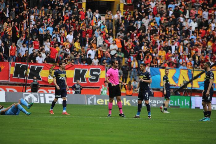 Avrupa yolu açıldı Fanatik yazarları Kayserispor - Fenerbahçe maçını değerlendirdi