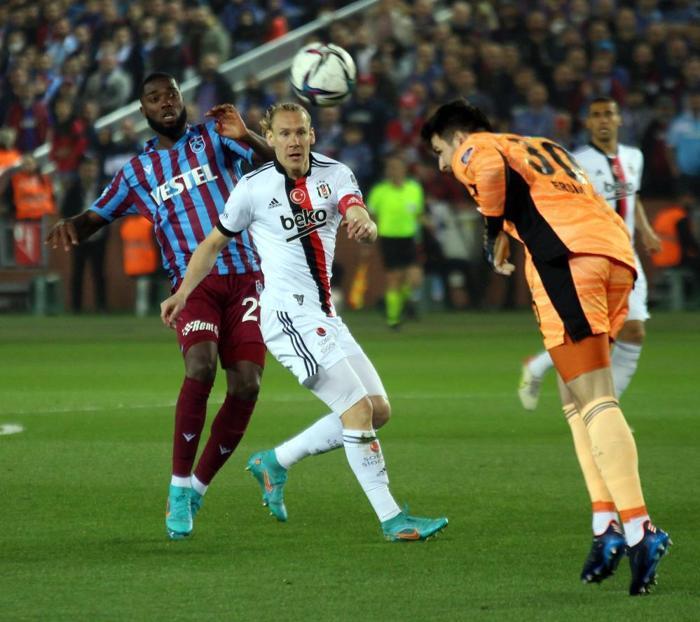 Fanatik yazarları Trabzonspor - Beşiktaş maçını kaleme aldı