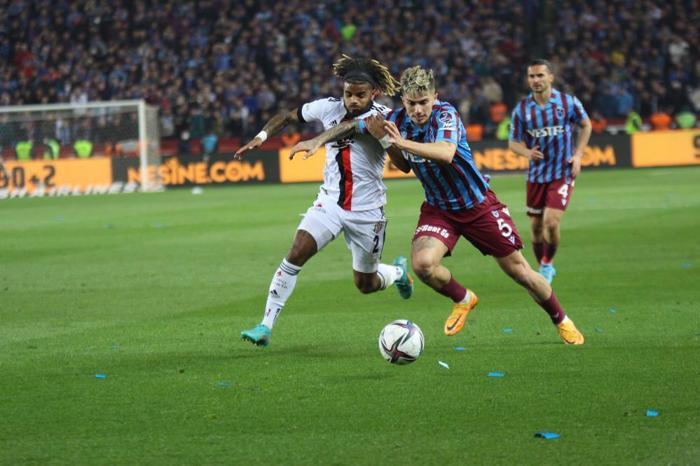 Fanatik yazarları Trabzonspor - Beşiktaş maçını kaleme aldı