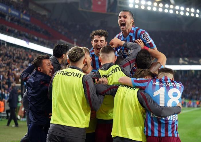 Fanatik yazarları Trabzonspor - Beşiktaş maçını kaleme aldı