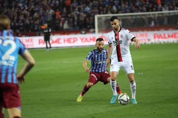 Fanatik yazarları Trabzonspor - Beşiktaş maçını kaleme aldı