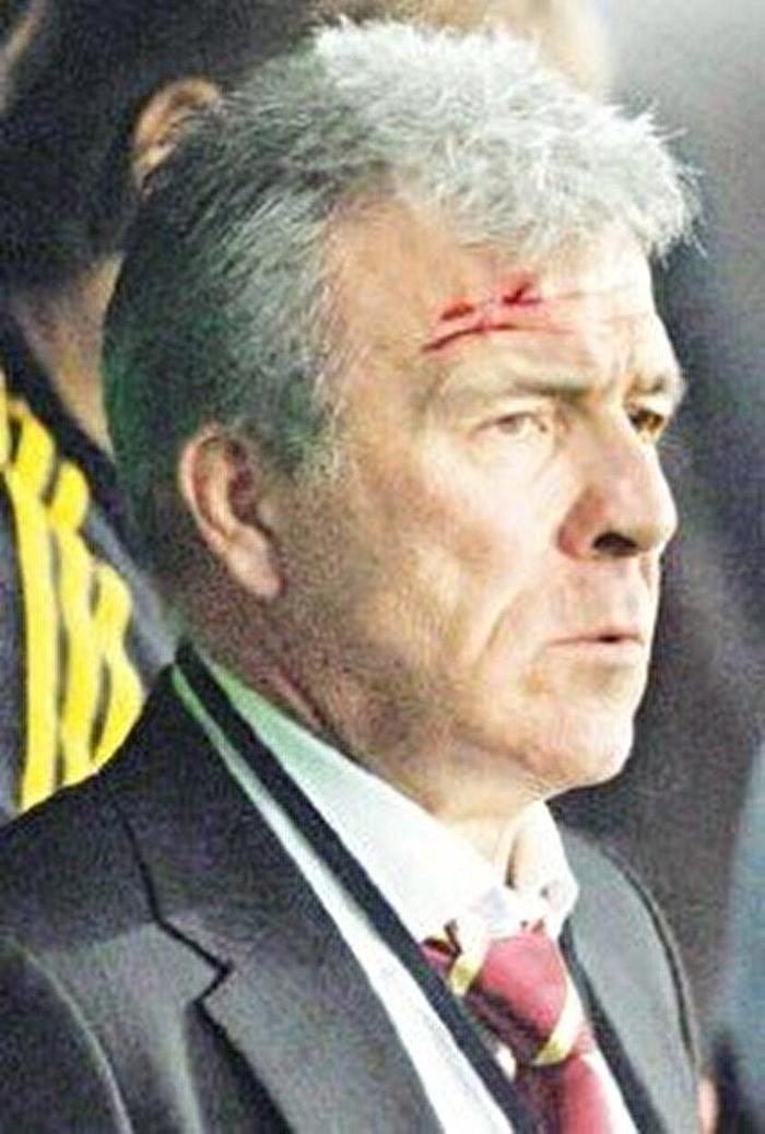 Fenerbahçe - Galatasaray derbilerinin unutulmaz anları
