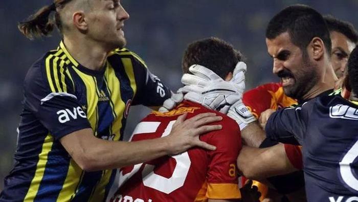 Fenerbahçe - Galatasaray derbilerinin unutulmaz anları