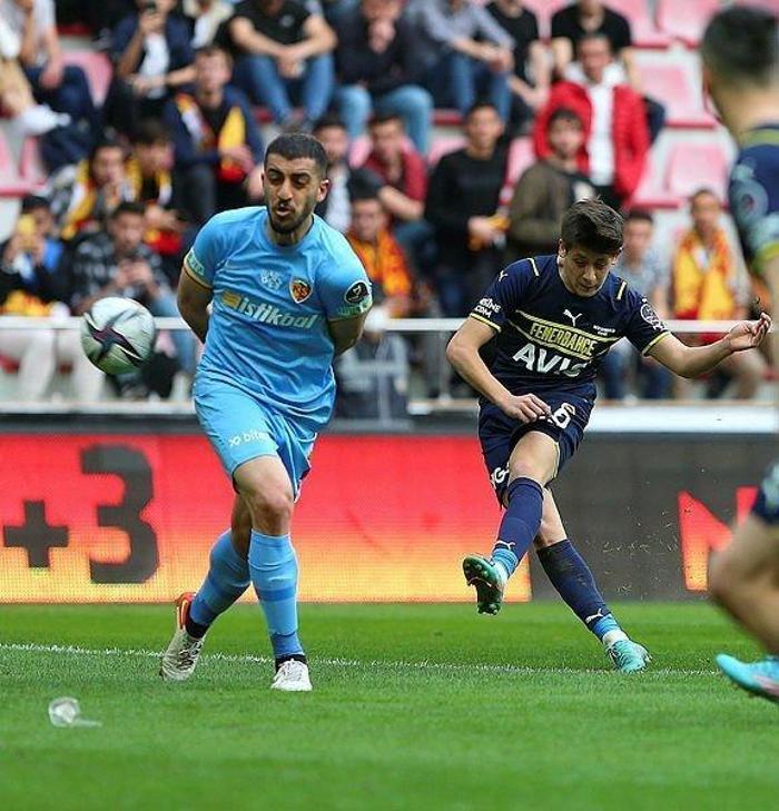 Son dakika Fenerbahçe haberi Almanlar sarı lacivertlilerin genç yıldızı Arda Güleri konuşuyor