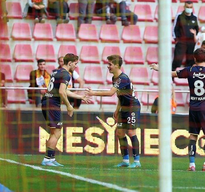 Son dakika Fenerbahçe haberi Almanlar sarı lacivertlilerin genç yıldızı Arda Güleri konuşuyor