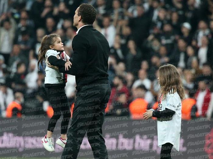 Vodafone Park Valerien Ismael diye inledi