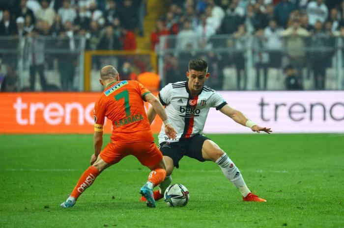 Fanatik yazarları Beşiktaş - Alanyaspor maçını kaleme aldı