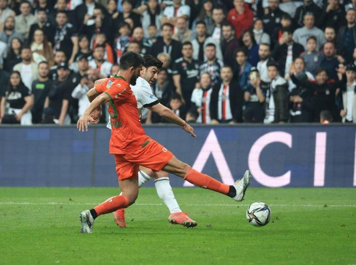 Fanatik yazarları Beşiktaş - Alanyaspor maçını kaleme aldı