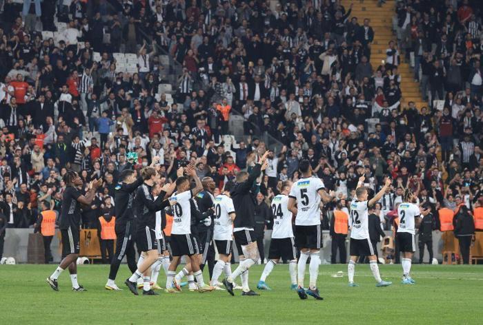 Fanatik yazarları Beşiktaş - Alanyaspor maçını kaleme aldı