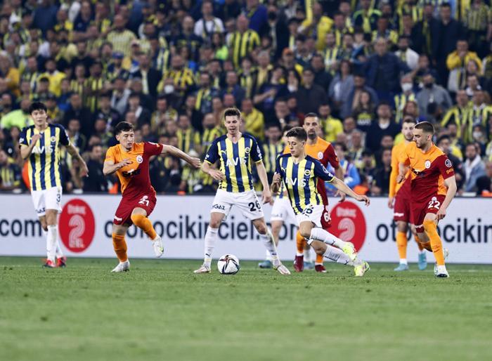 Fenerbahçe - Galatasaray derbisi hakkında flaş yorum: Orta sahan kadar konuş
