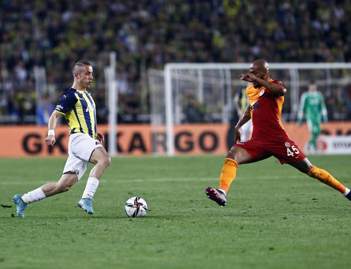 Fenerbahçe - Galatasaray derbisi hakkında flaş yorum: Orta sahan kadar konuş
