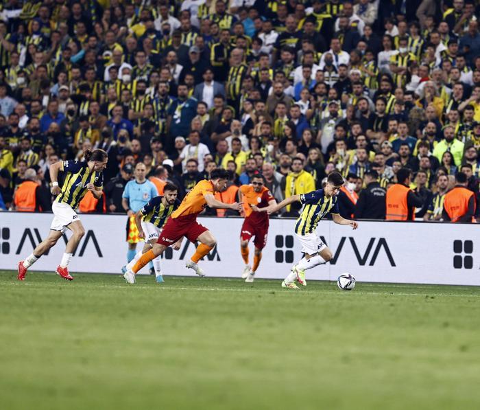 Fenerbahçe - Galatasaray derbisi hakkında flaş yorum: Orta sahan kadar konuş