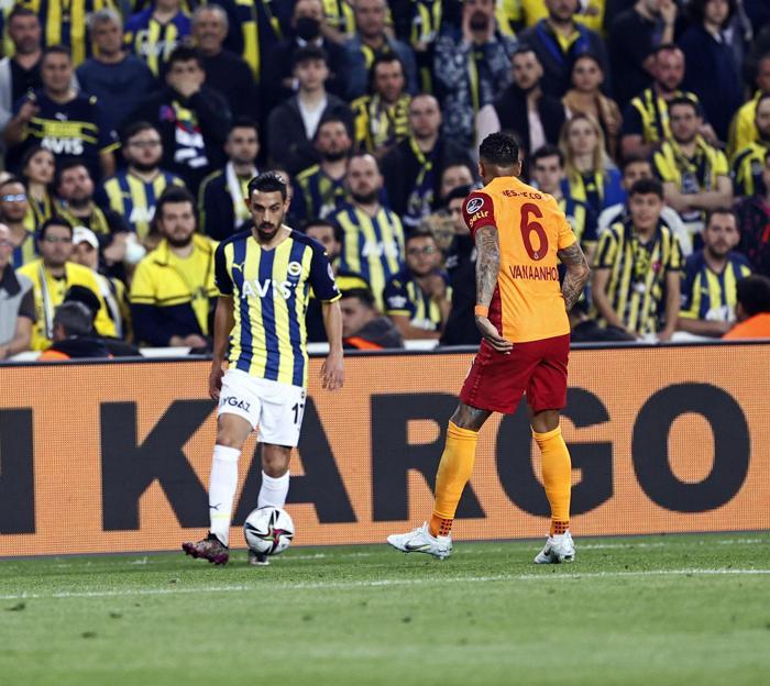 Fenerbahçe - Galatasaray derbisi hakkında flaş yorum: Orta sahan kadar konuş