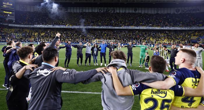 Fenerbahçe - Galatasaray derbisi hakkında flaş yorum: Orta sahan kadar konuş