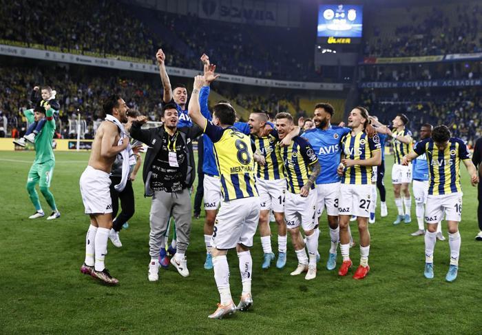 Fenerbahçe - Galatasaray derbisi hakkında flaş yorum: Orta sahan kadar konuş