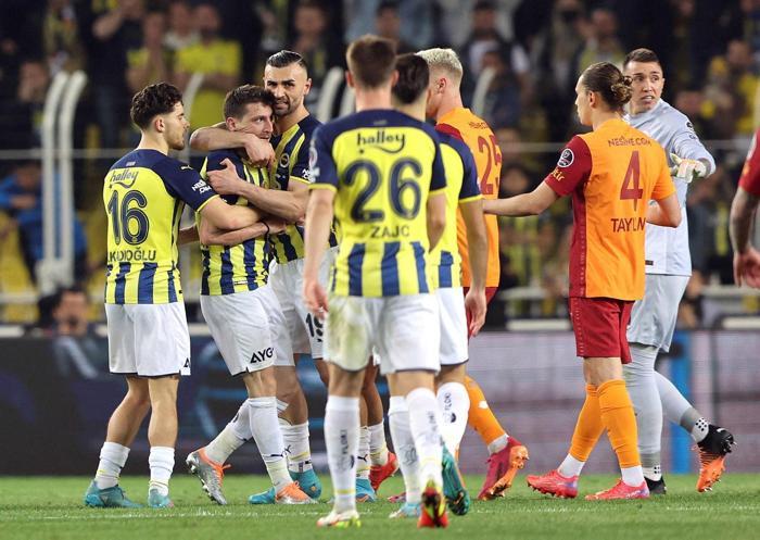 Fenerbahçe - Galatasaray derbisi hakkında flaş yorum: Orta sahan kadar konuş