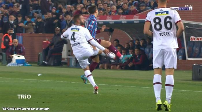 Deniz Çoban Trabzonspor - Fatih Karagümrük maçının tartışılan pozisyonlarını yorumladı: Kırmızı kart olmalıydı