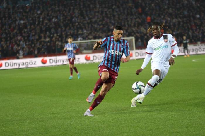Trabzonspor - Fatih Karagümrük mücadelesini Fanatik yazarları kaleme aldı