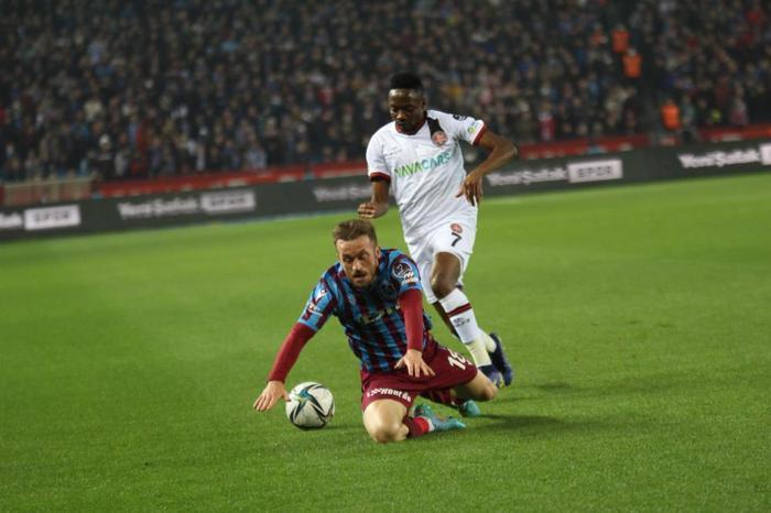 Trabzonspor - Fatih Karagümrük mücadelesini Fanatik yazarları kaleme aldı