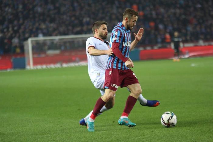 Trabzonspor - Fatih Karagümrük mücadelesini Fanatik yazarları kaleme aldı