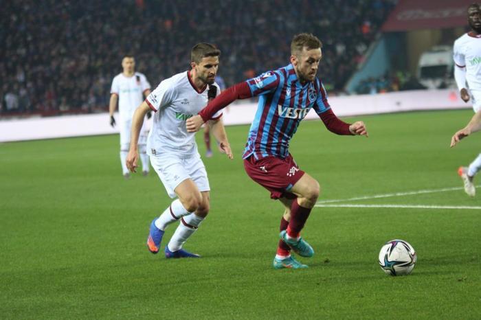 Trabzonspor - Fatih Karagümrük mücadelesini Fanatik yazarları kaleme aldı