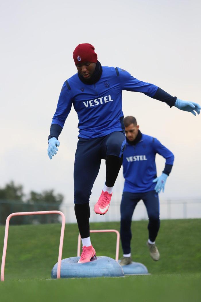 Trabzonspor, Galatasaray mesaisine başladı