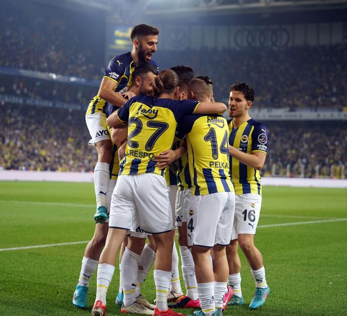 Fenerbahçeye Dimitrios Pelkas şoku Yırtık tespit edildi