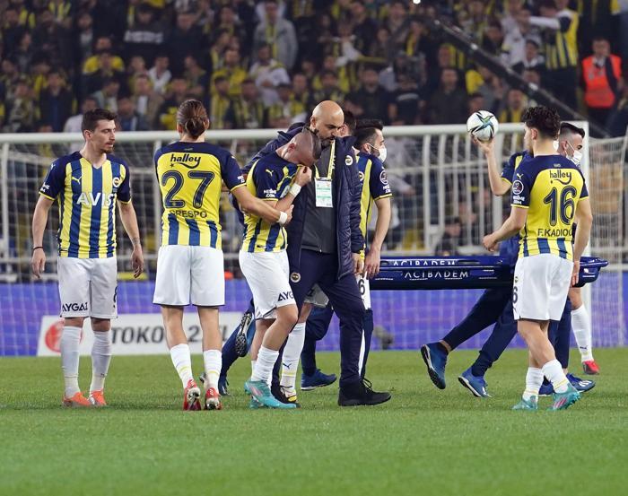 Fenerbahçeye Dimitrios Pelkas şoku Yırtık tespit edildi