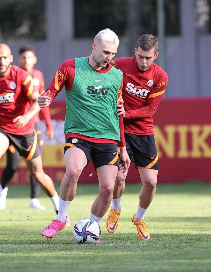 Galatasarayda Torrent kararını verdi Yeni Malatyaspor muhtemel 11i...