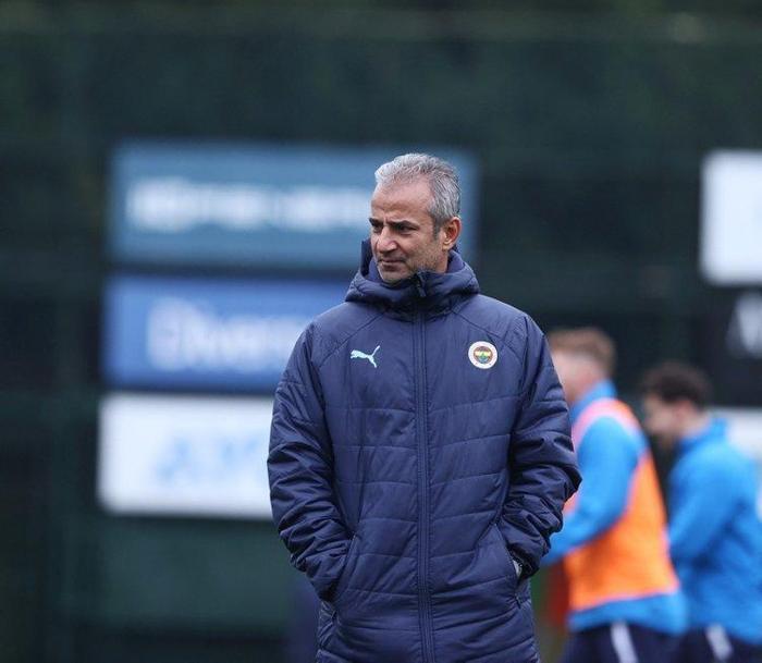 Son dakika Fenerbahçe transfer haberi Dev operasyon Süper Ligden tam 12 isim