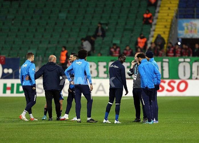 Çaykur Rizespor - Fenerbahçe maçında ekrana yansımayanlar Eski dostlar hasret giderdi
