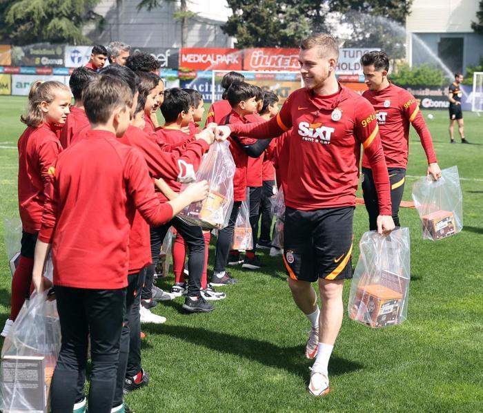 Galatasarayda 23 Nisan kutlandı