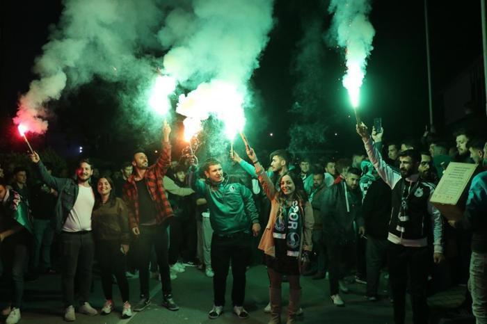 Sakaryasporda coşkulu kutlama