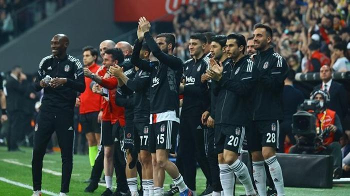 Beşiktaş 5 yıldız futbolcuyla anlaştı