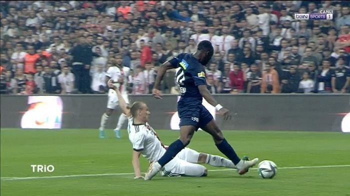 Beşiktaş-Kasımpaşa maçını Deniz Çoban yorumladı: Yasin Kol penaltı ve kırmızı kartı atladı