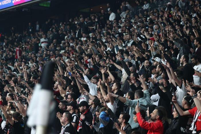 Fanatik Yazarları Beşiktaş - Kasımpaşa maçını kaleme aldı