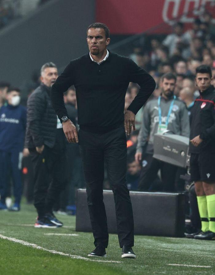 Fanatik Yazarları Beşiktaş - Kasımpaşa maçını kaleme aldı