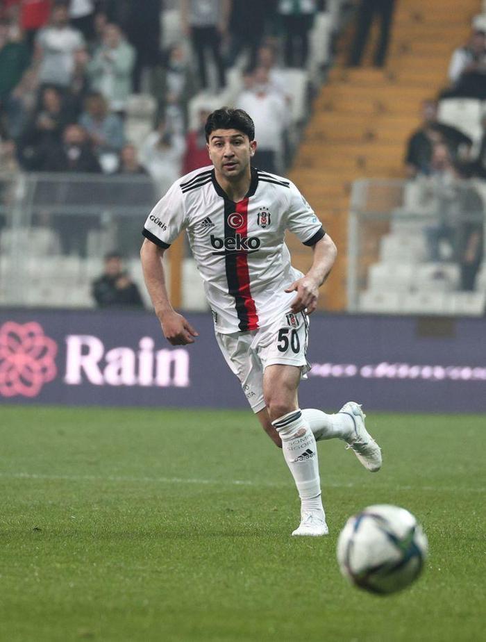 Fanatik Yazarları Beşiktaş - Kasımpaşa maçını kaleme aldı