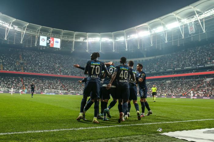 Fanatik Yazarları Beşiktaş - Kasımpaşa maçını kaleme aldı